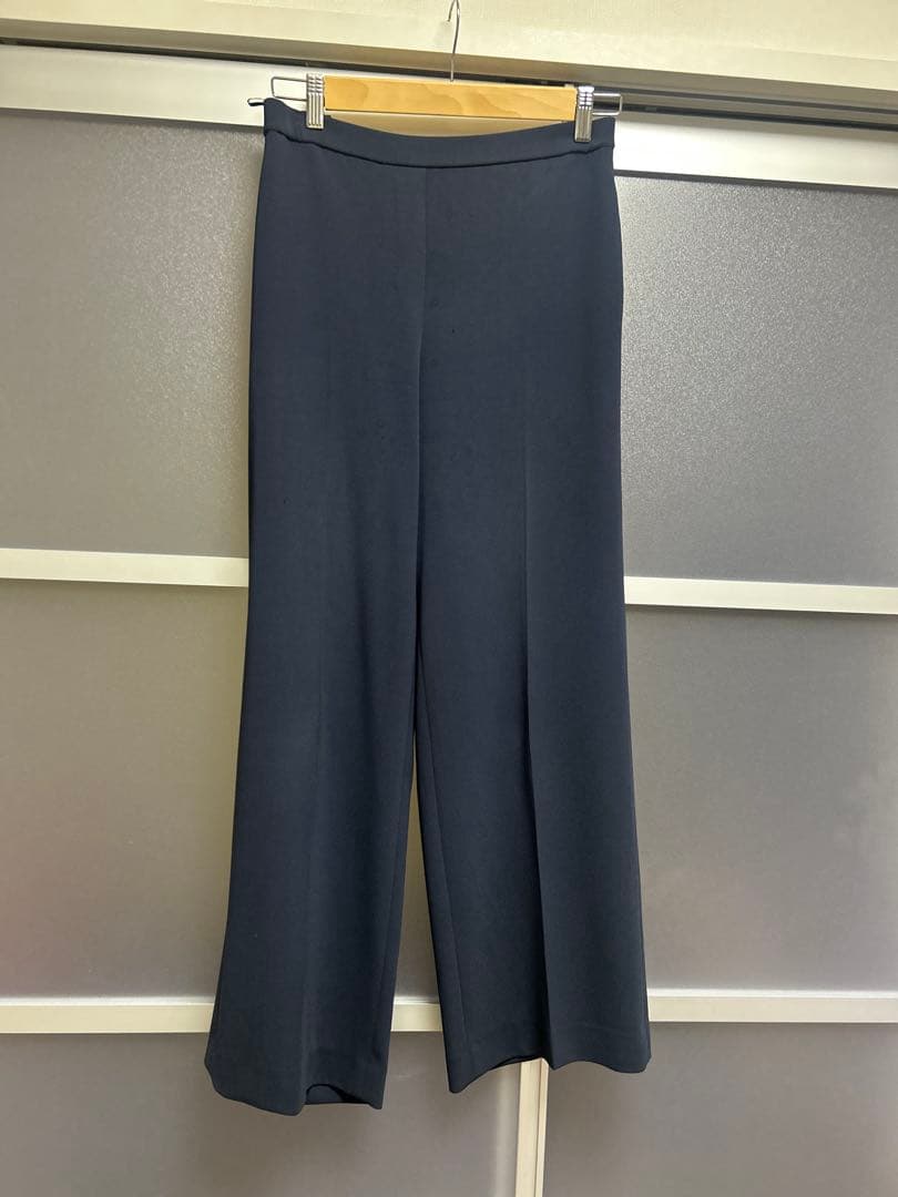 【値下げ】theoryノーカラージャケットとワイドパンツセット　スーツ