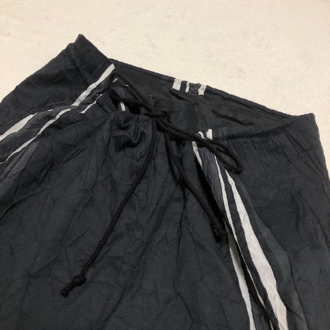 ワイズ　Yohji Yamamoto シワ加工ロングスカート　Lライン入り　黒￼