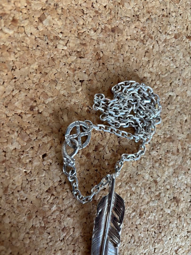 美中古】moto K18メタル付きフェザー ネックレス セット