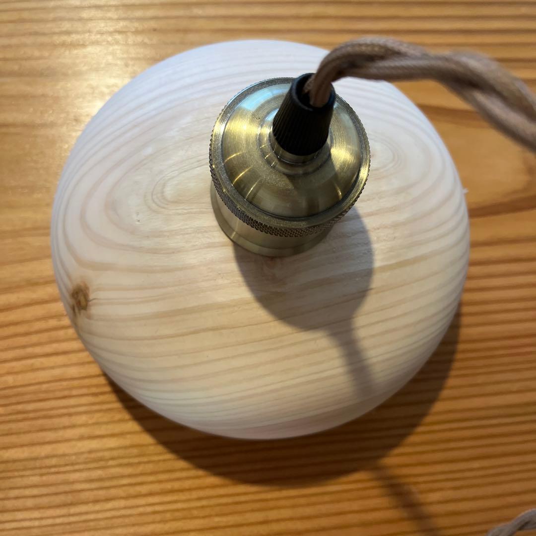 ハンドメイド 桧の木製ペンダントライト／優しい木目／ナチュラル照明