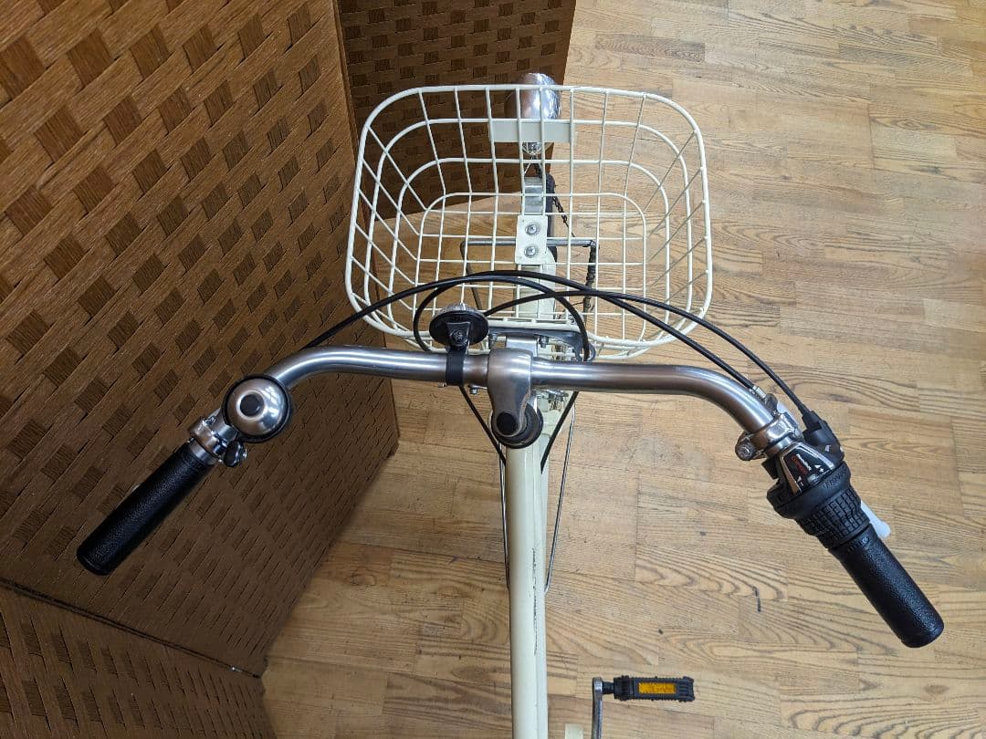 U020 子供用自転車　24インチ 6段変速 ホワイト