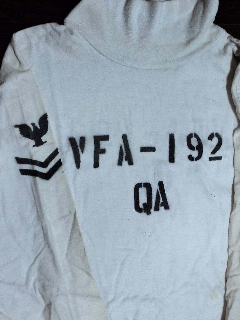 商談中 米海軍 空母デッキクルー VFA-192 白ジャージ 実物放出品