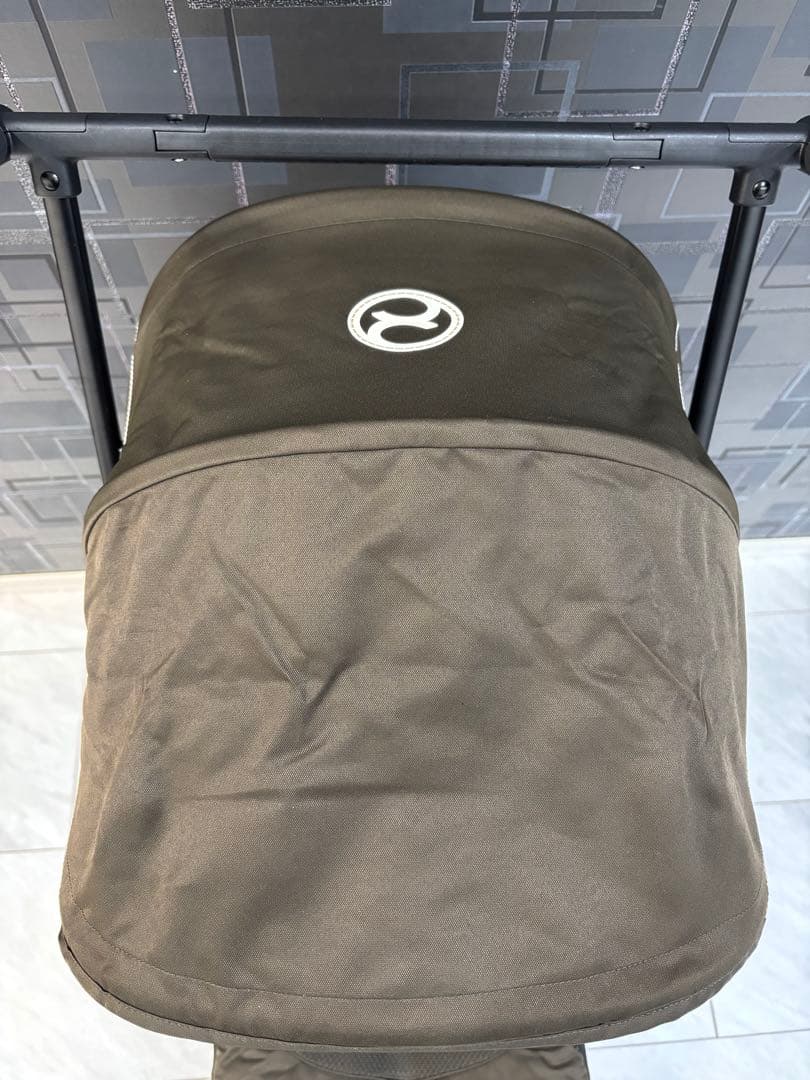 最新2025年モデル　Cybex Libelle チョコレートブラウン