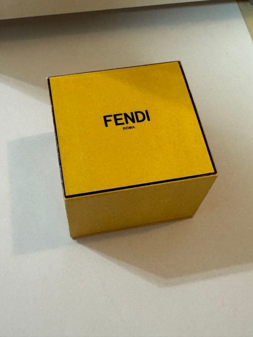 FENDI ゴールドカラー ピアス※注意書き有り※