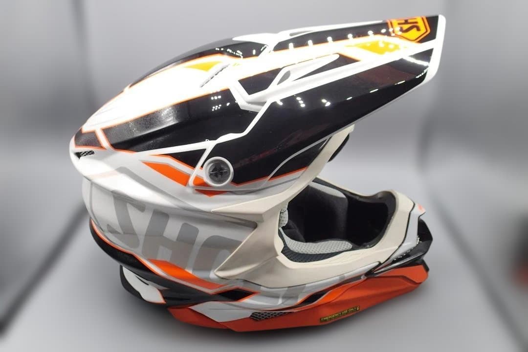 SHOEI VFX-WR　ALLEGIANT　TC-8　Mサイズ