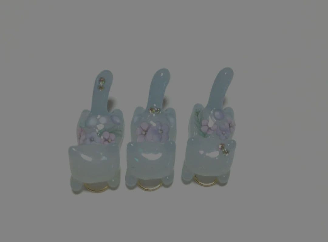 おまとめ中　ジャンピング猫　蓄光　 花　 　　　　　　フラワー　きらきら