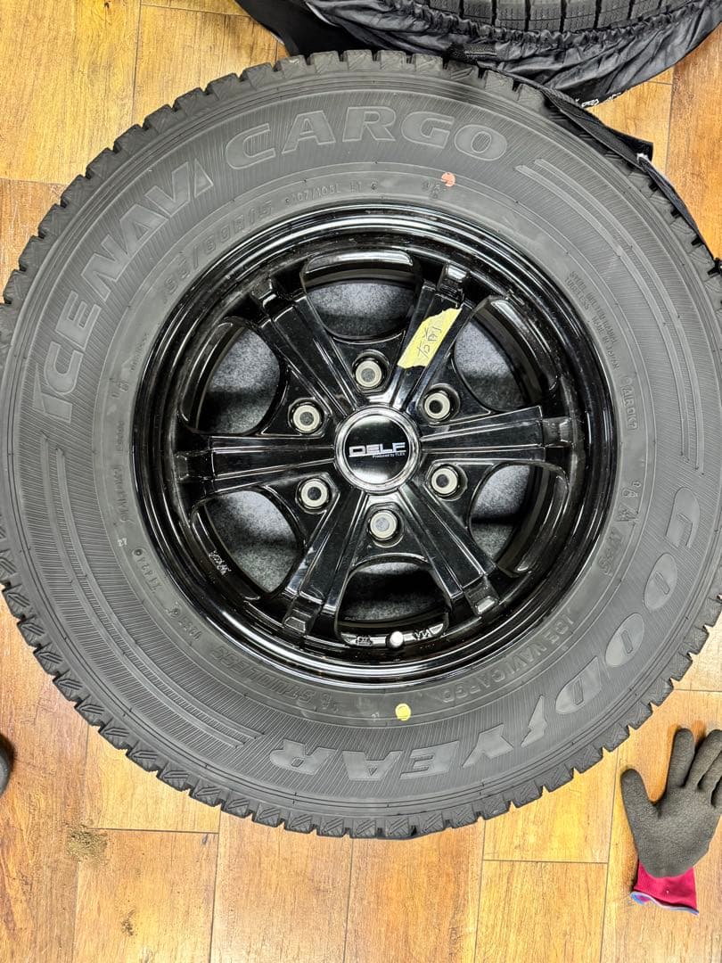 Goodyear IceNav Cargo 15インチ スタッドレスタイヤ