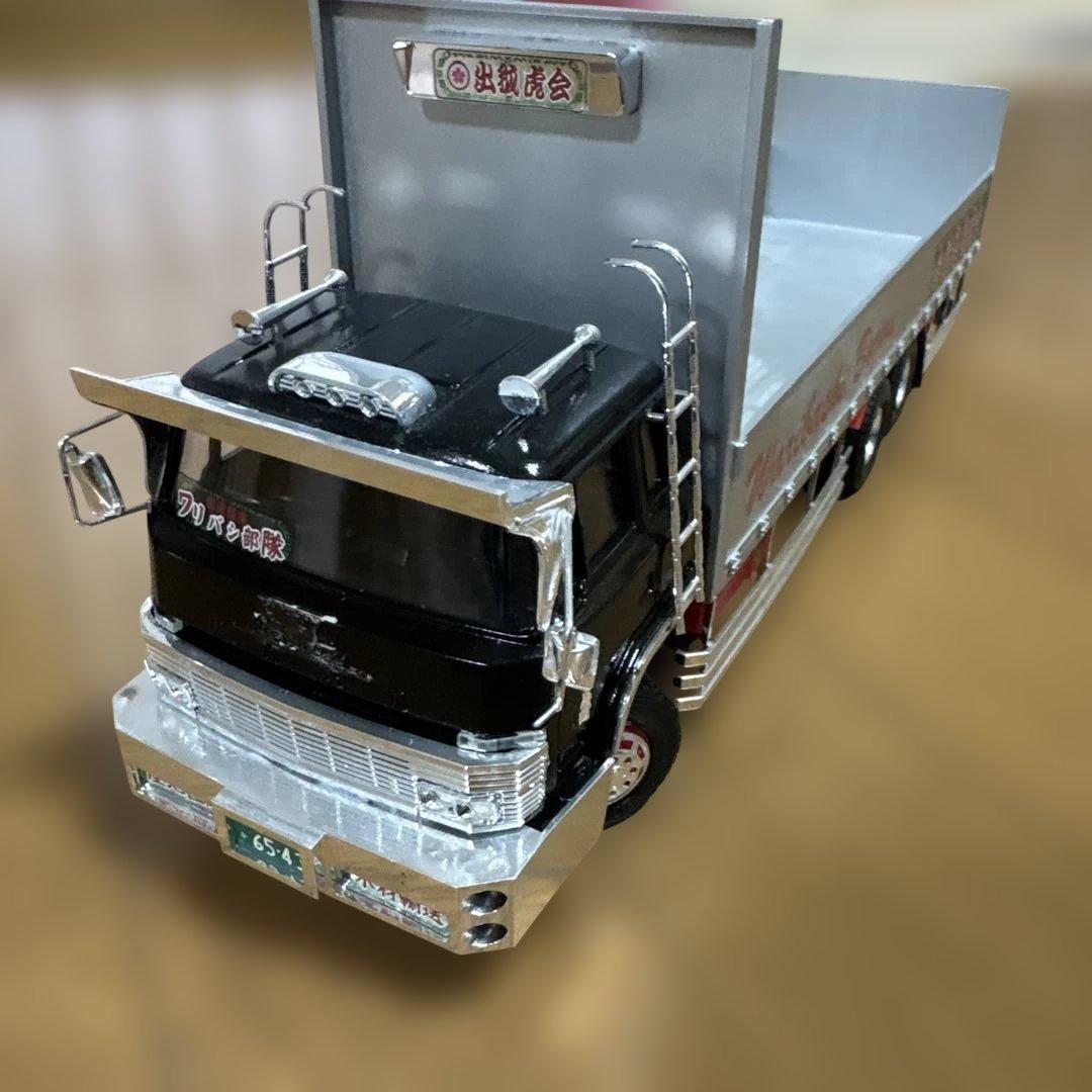 トラック　プラモデル　完成品　デコトラ　トラック野郎
