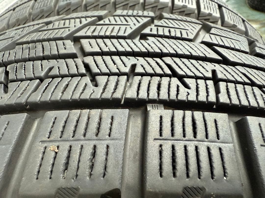 フィアットヨコハマスタッドレス195／65R15 91Q深溝