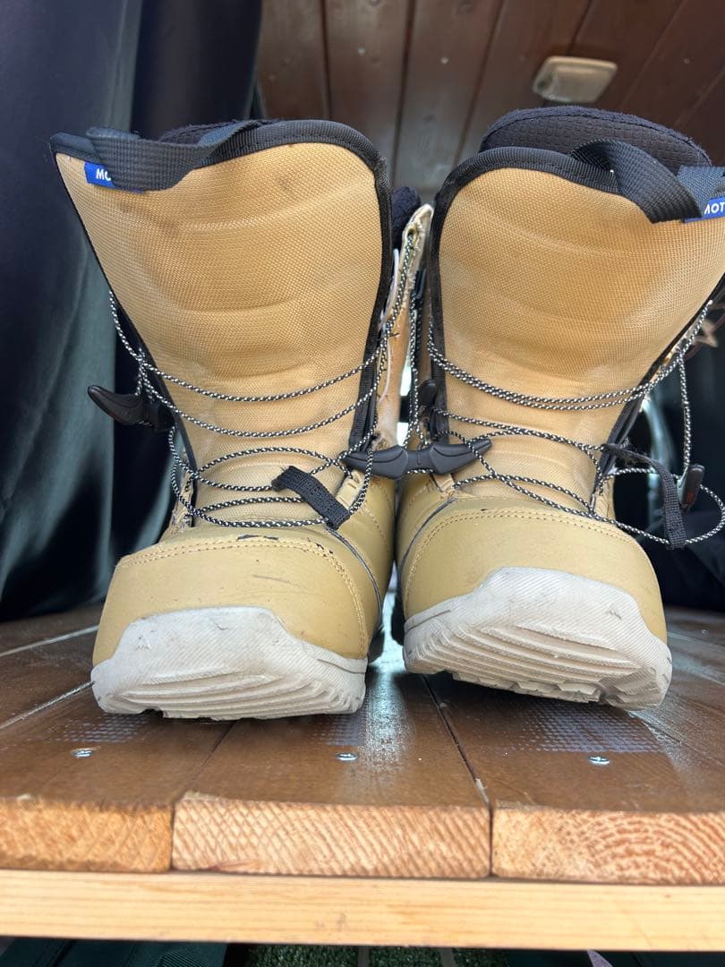 スノーボードブーツ　バートンmoto