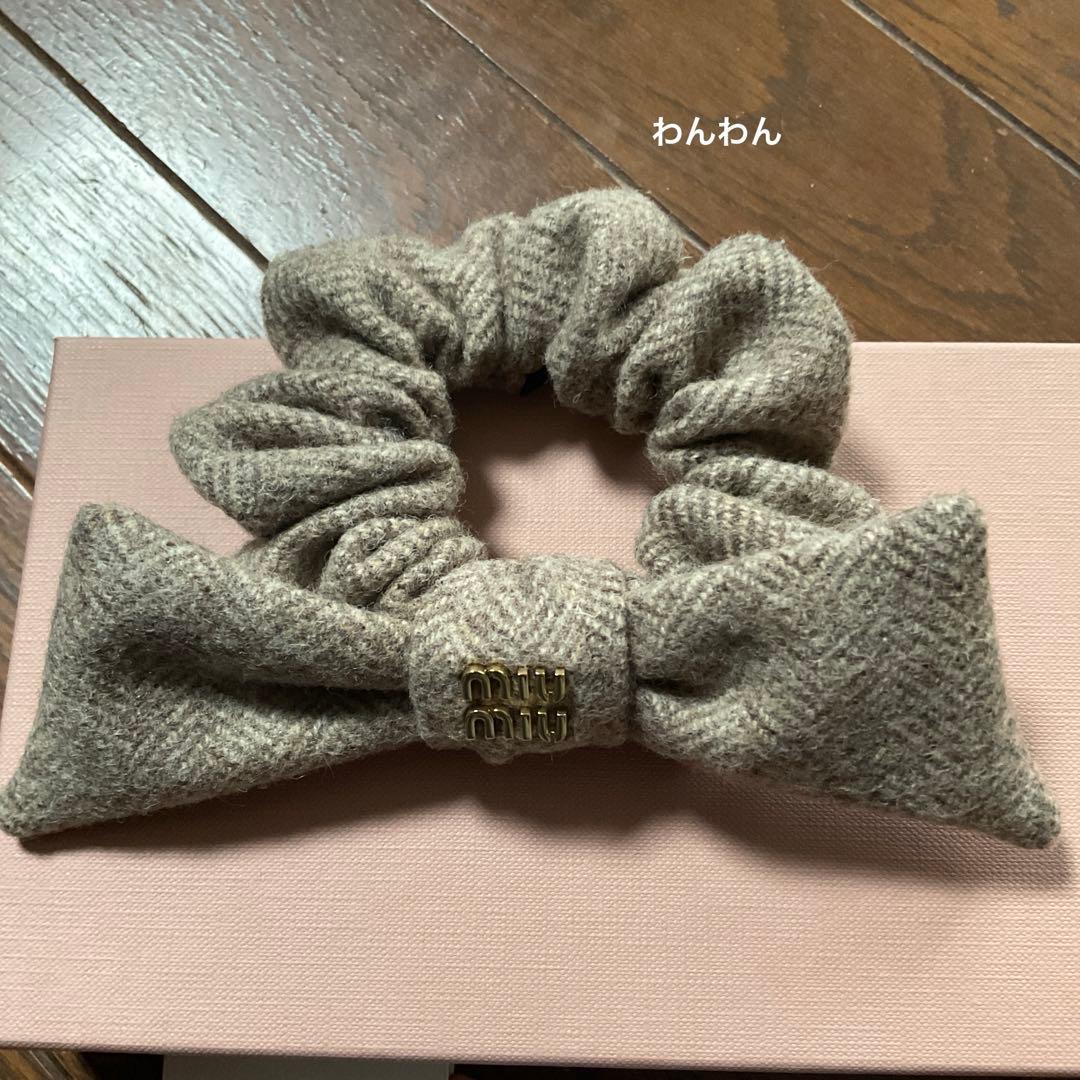 短期出品 miumiu シュシュ