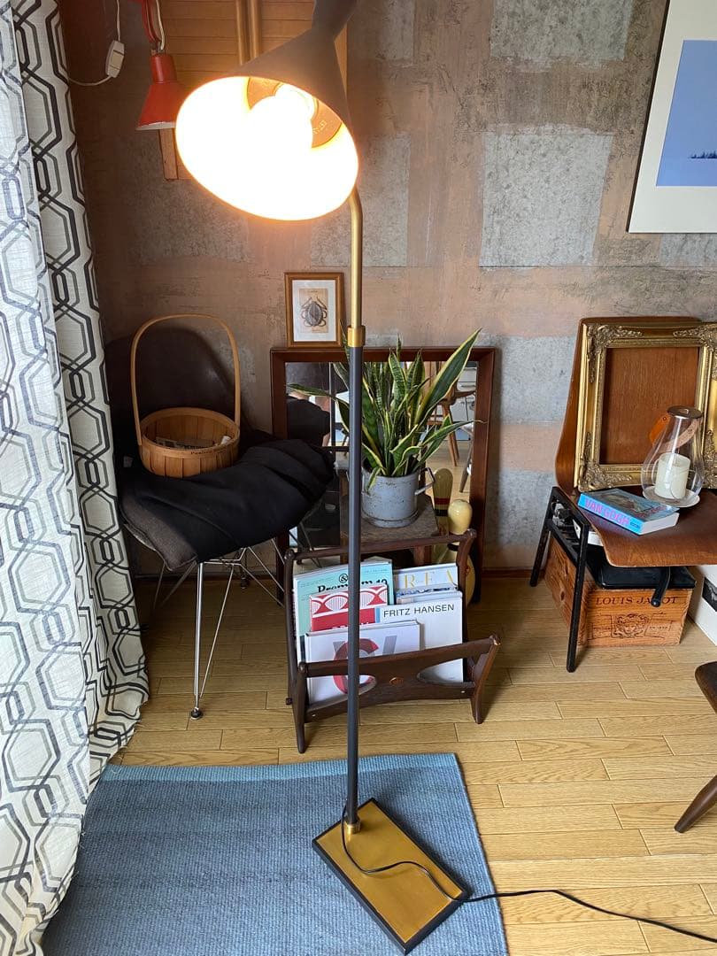 ジェネシス フロアランプ　アートワークスタジオ