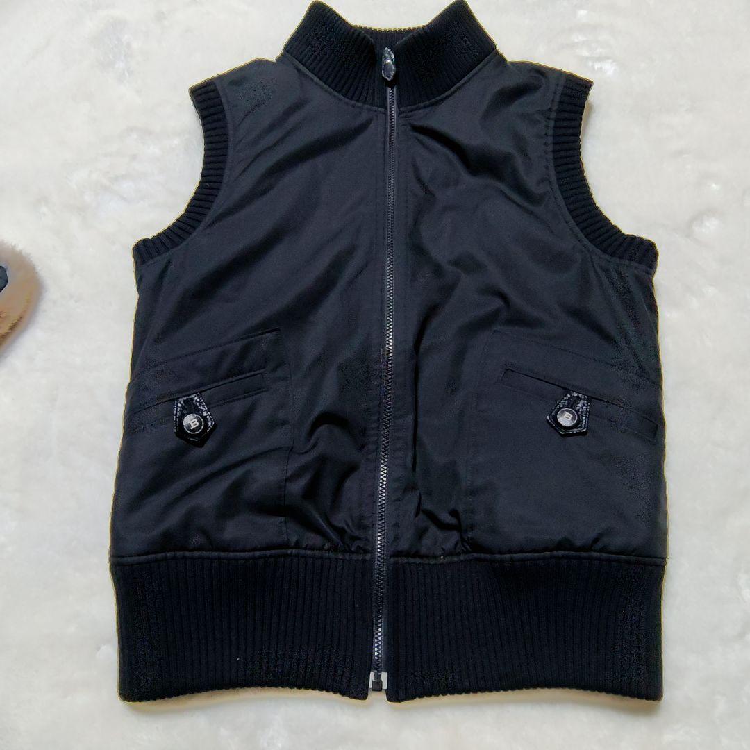 美品 バーバリーロンドン ファー付きジップアップ中綿ベスト　S〜М　ブラック