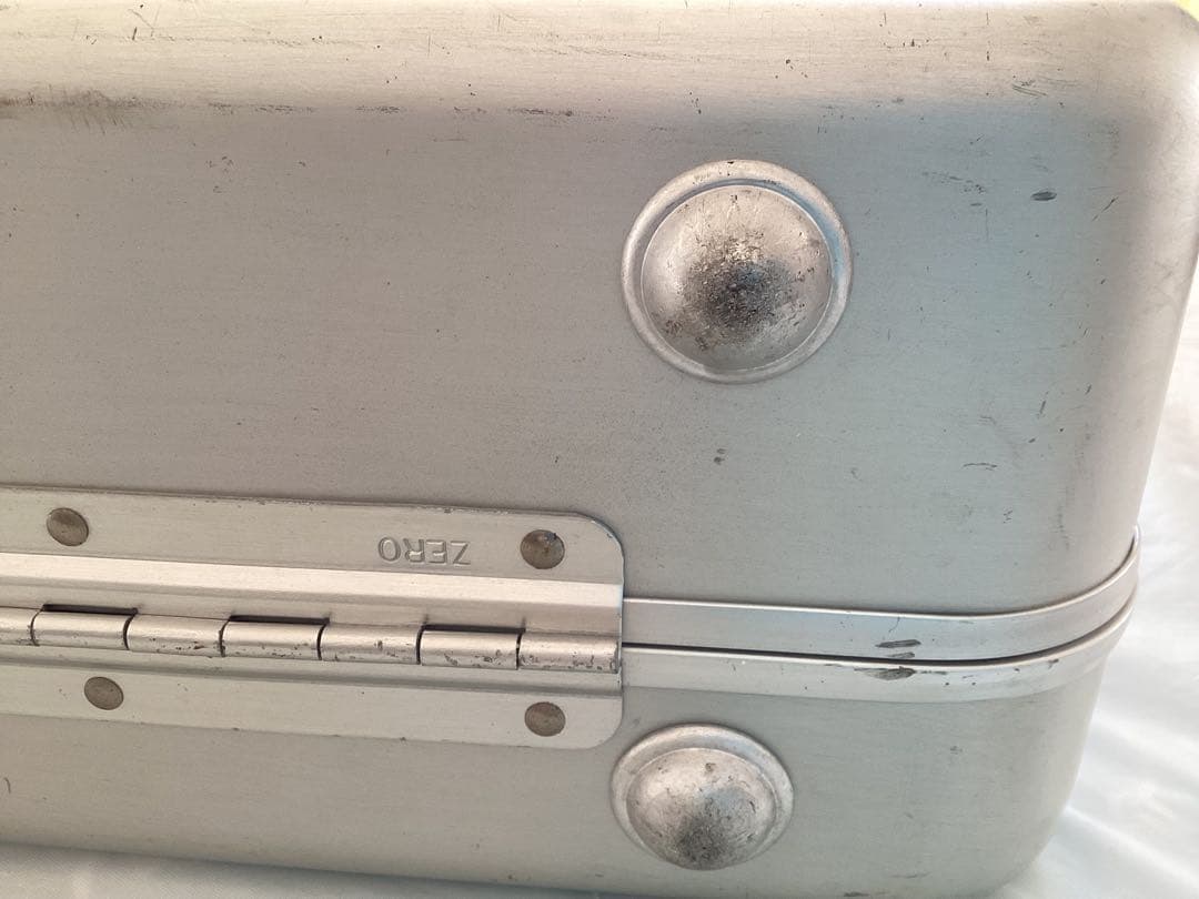 ZERO HALLIBURTON アルミキャリーケース　アタッシュケース　正規品