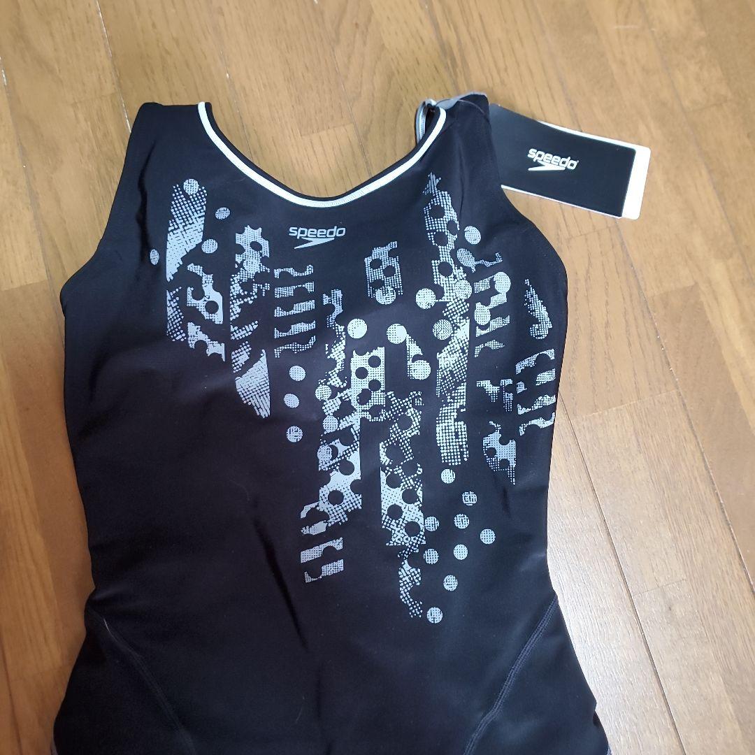 値下げしました　SFW12505 黒/シルバー　ワンピース水着