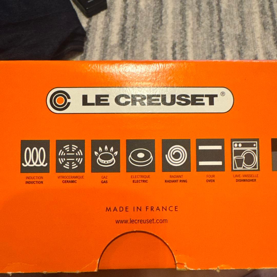 【新品未使用】LE CREUSET フラワーココット　20cm