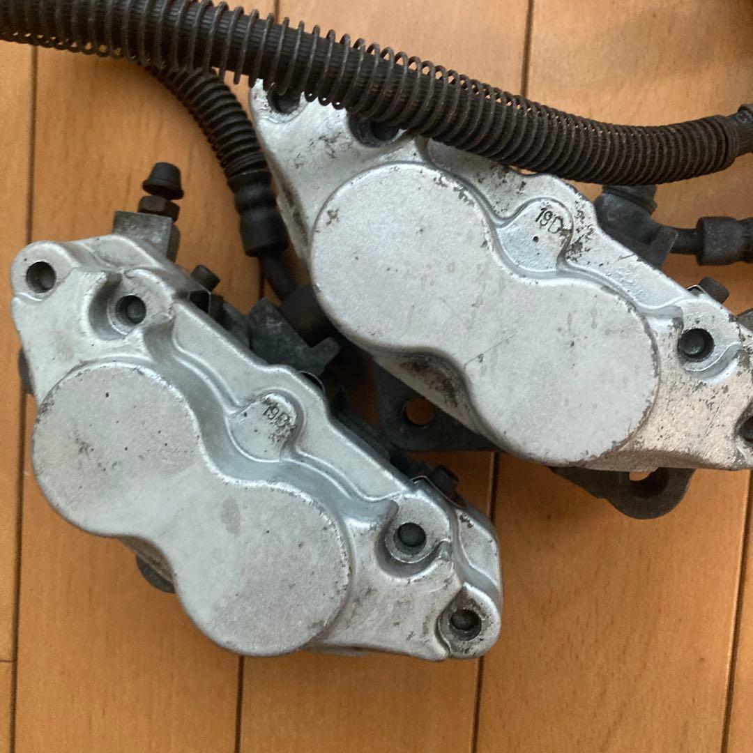 カワサキ　ゼファーχ フロントブレーキキャリパー