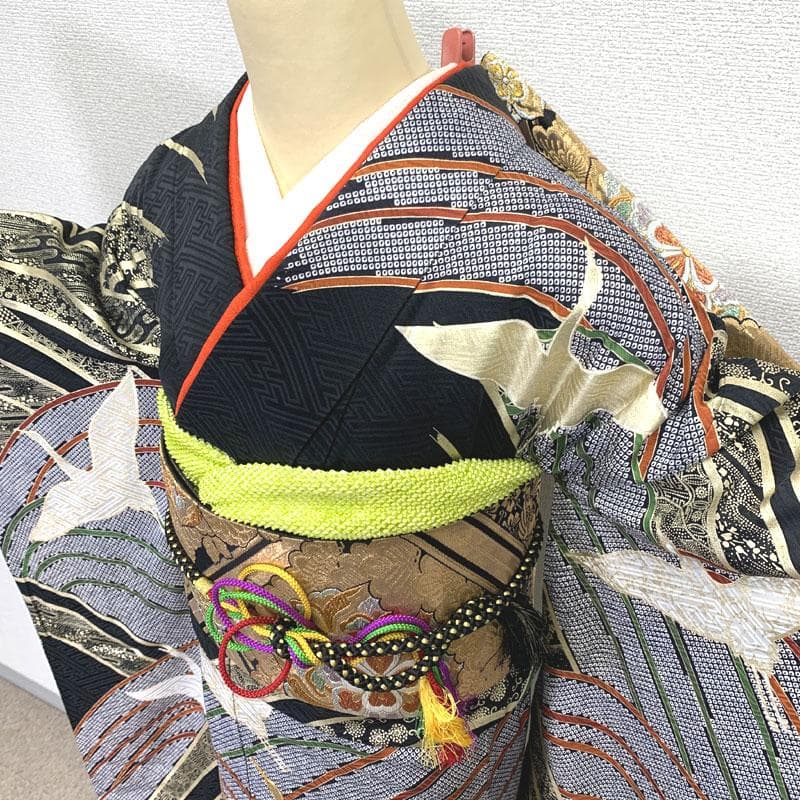 508z12.507u9 〇古典柄 振袖 金駒刺繍 金彩 地紋 鶴 波〇美品