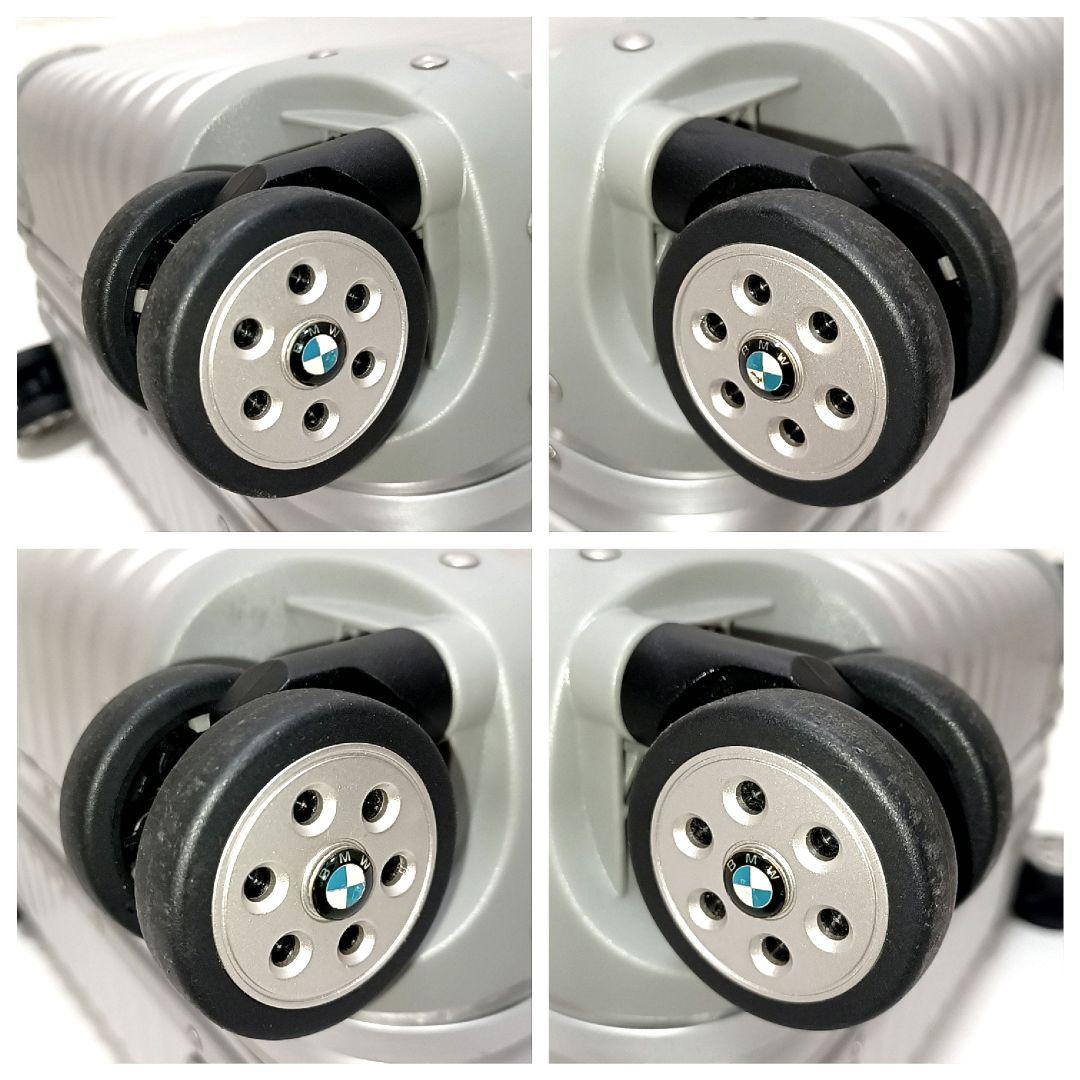 美品32L　　四輪ホイール　アルミ　スーツケース　キャリーケース　シルバー