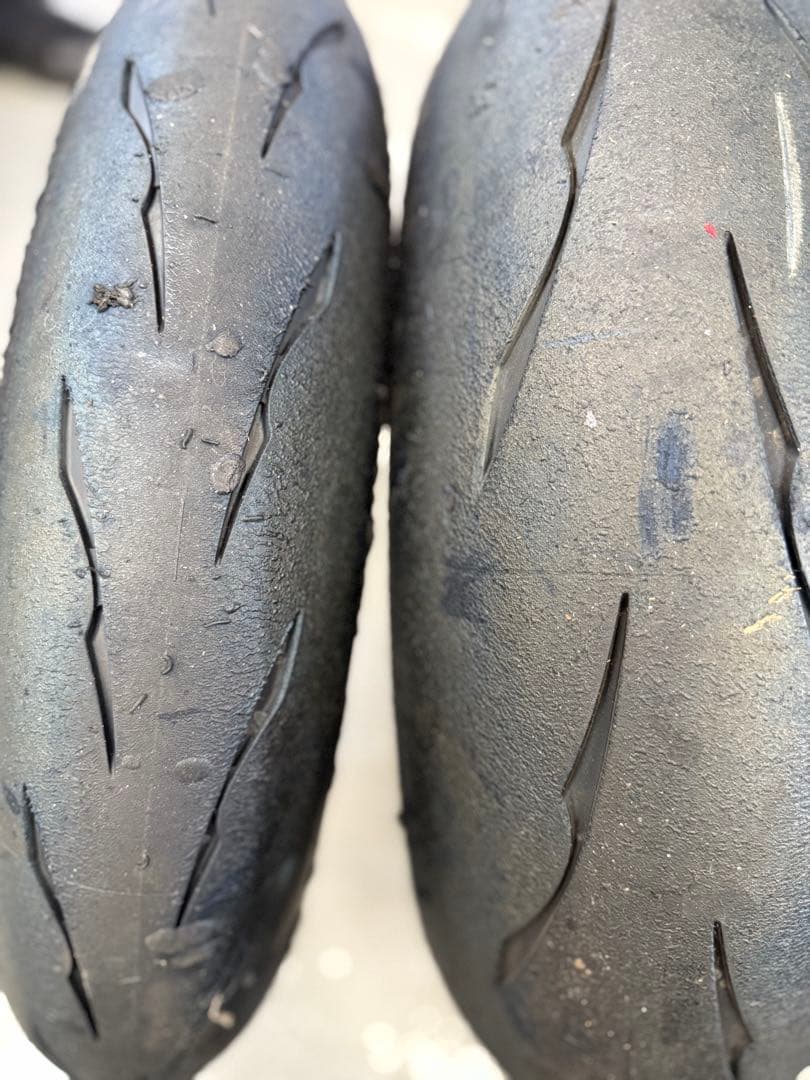 ST600 バトラックスR11前後　使用時間約40分　①