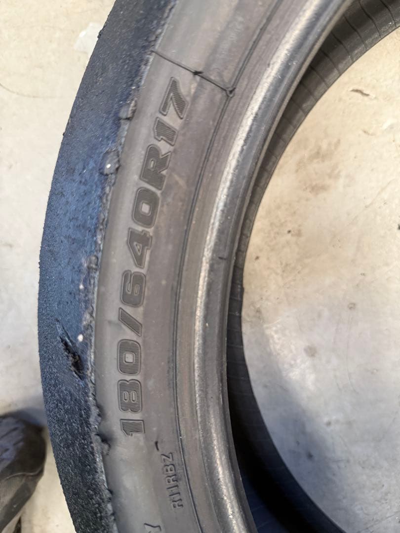 ST600 バトラックスR11前後　使用時間約40分　①