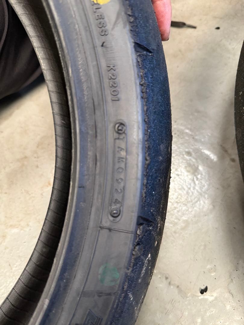 ST600 バトラックスR11前後　使用時間約40分　①