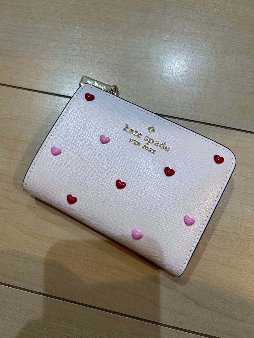 愛*彩様 Kate Spade ハートモチーフ 二つ折り財布