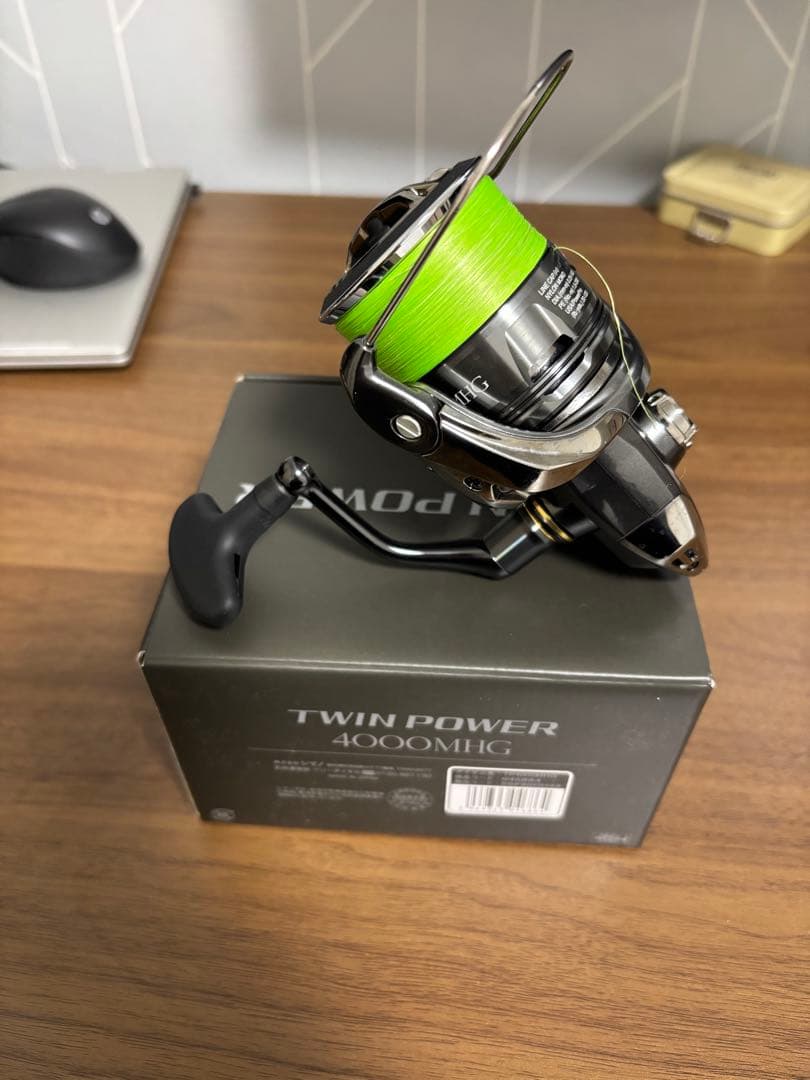 SHIMANO TWIN POWER 4000MHG スピニングリール