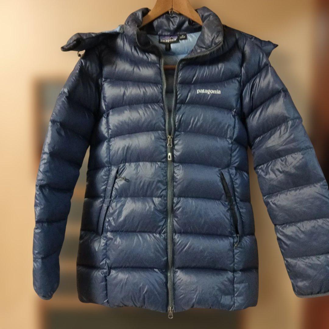 patagonia フード付きダウンジャケット ネイビー