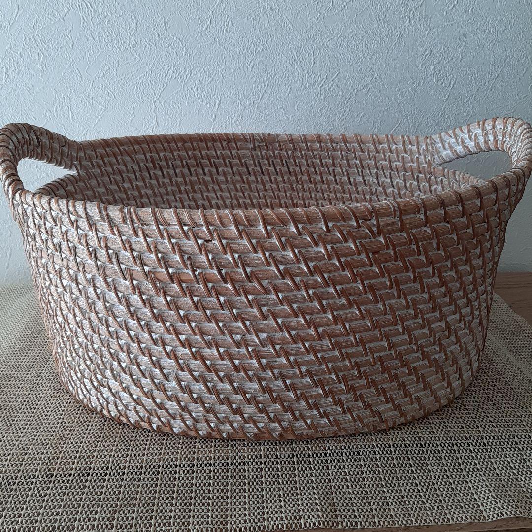 美新品　ラタン　アンティーク風ホワイト　オーバルバスケット