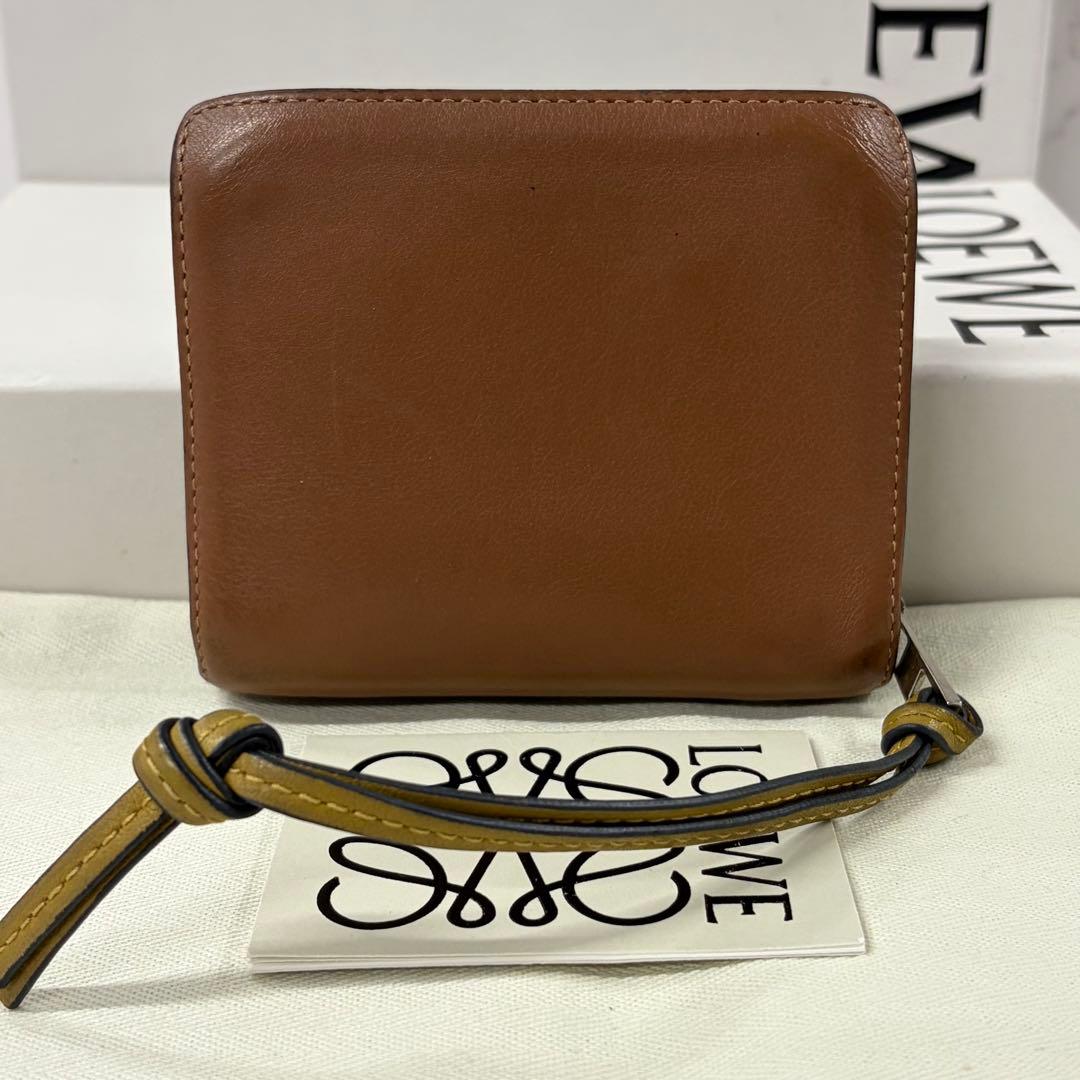 新品同様‼️ 現行　ロエベ　LOEWE 財布　二つ折り　折り財布　アナグラム
