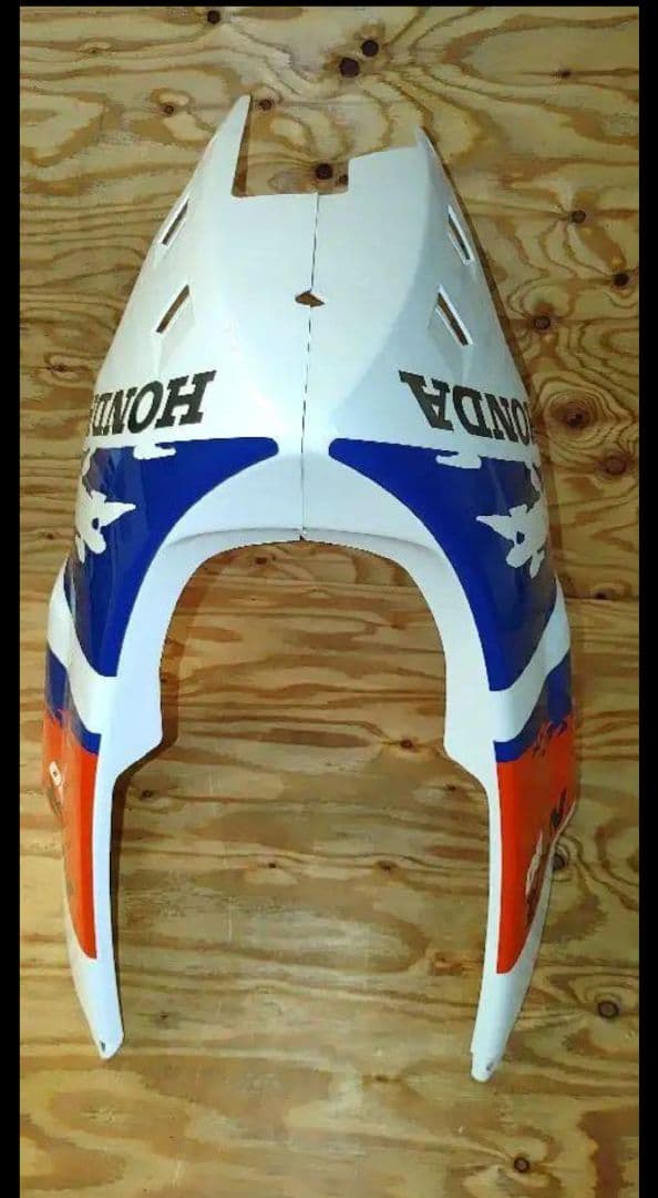 `92ホンダ NSR 80 カウルセット《アッパー〔中古〕+サイド左右〔新品〕》