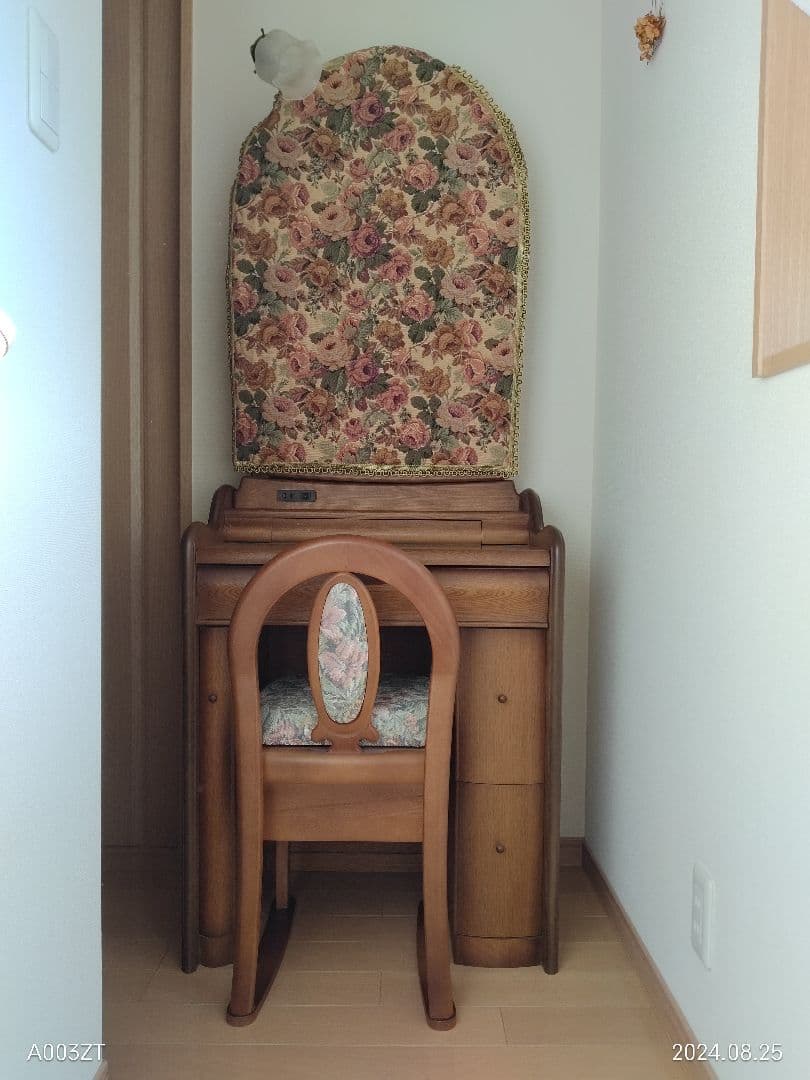 アンティーク鏡付きドレッサー(コンパクト)