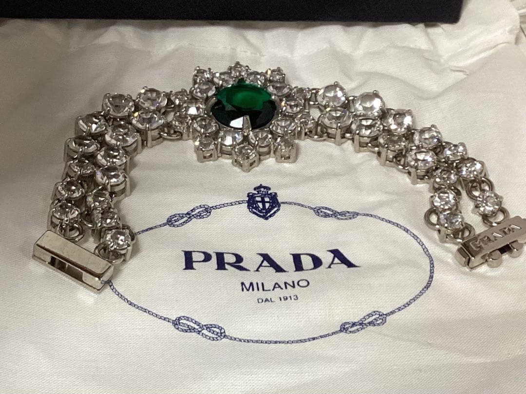 美品ほぼ未使用プラダPRADA シルバー グリーン ストーン ブレスレット本物