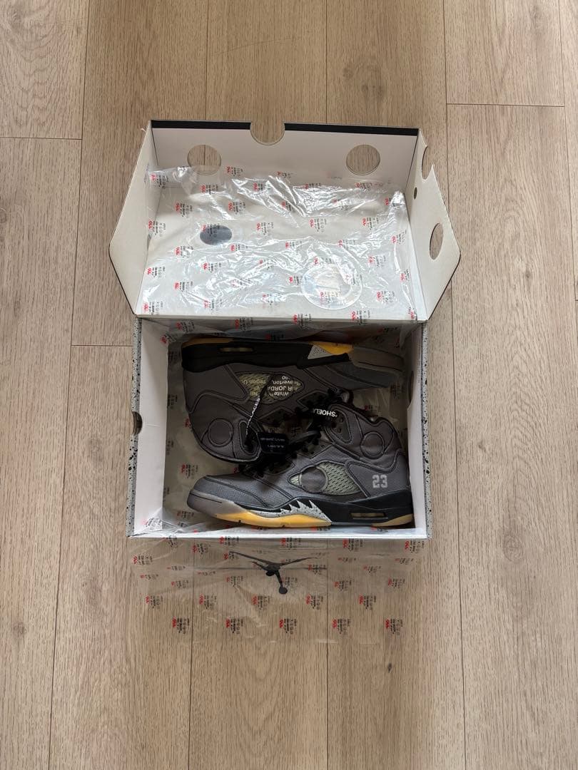 期間限定値下げ‼️超美品Air Jordan 5 off-white 28.5cm