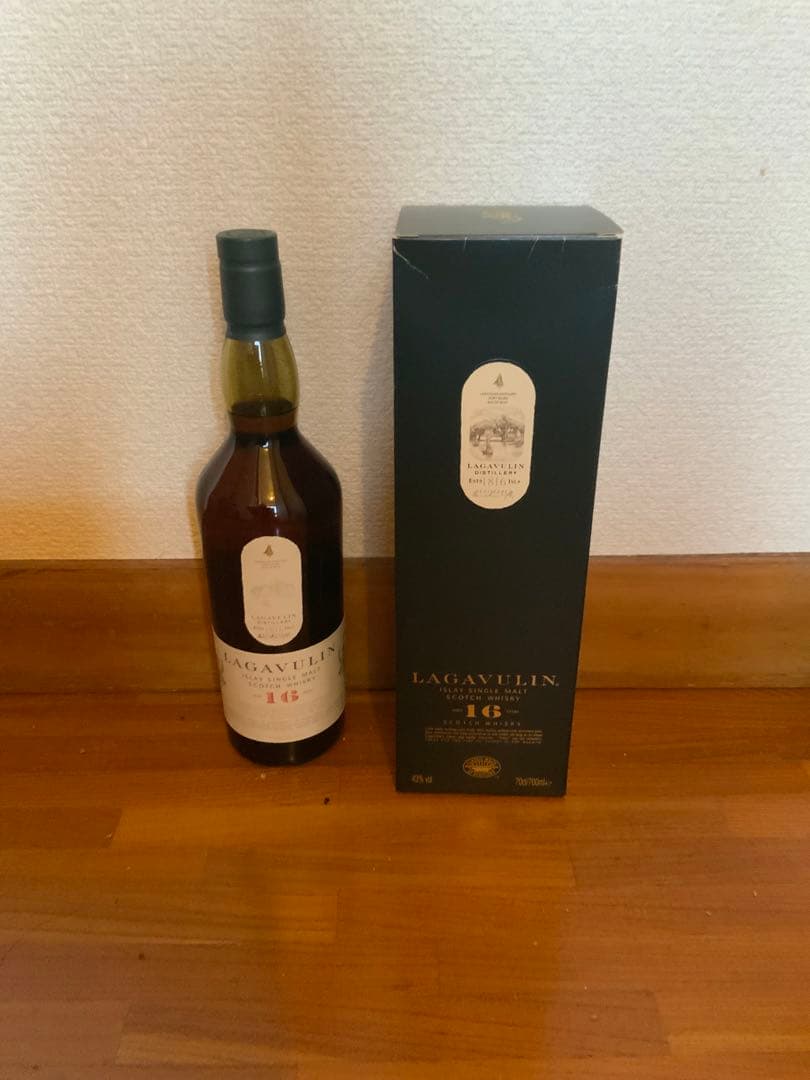 ウイスキー Lagavulin 16 Year Old 700ml 43%