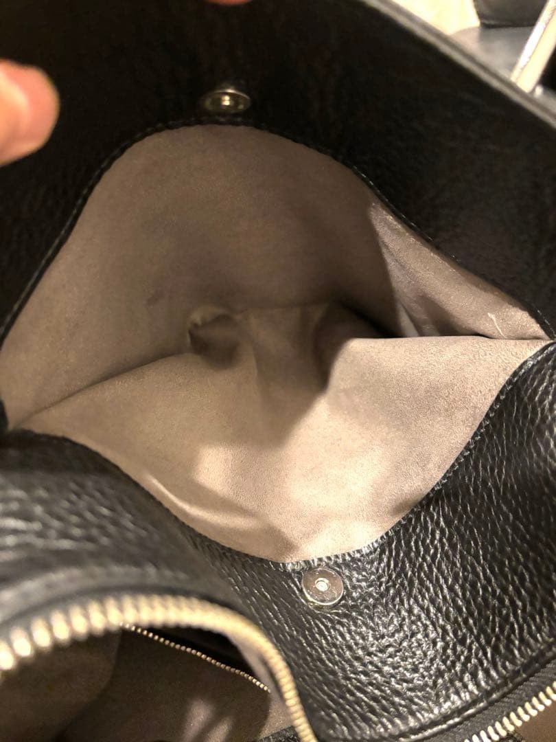 ペッレモルビダ　レザー トートバッグ A4サイズ　※ショルダーベルトと巾着付き