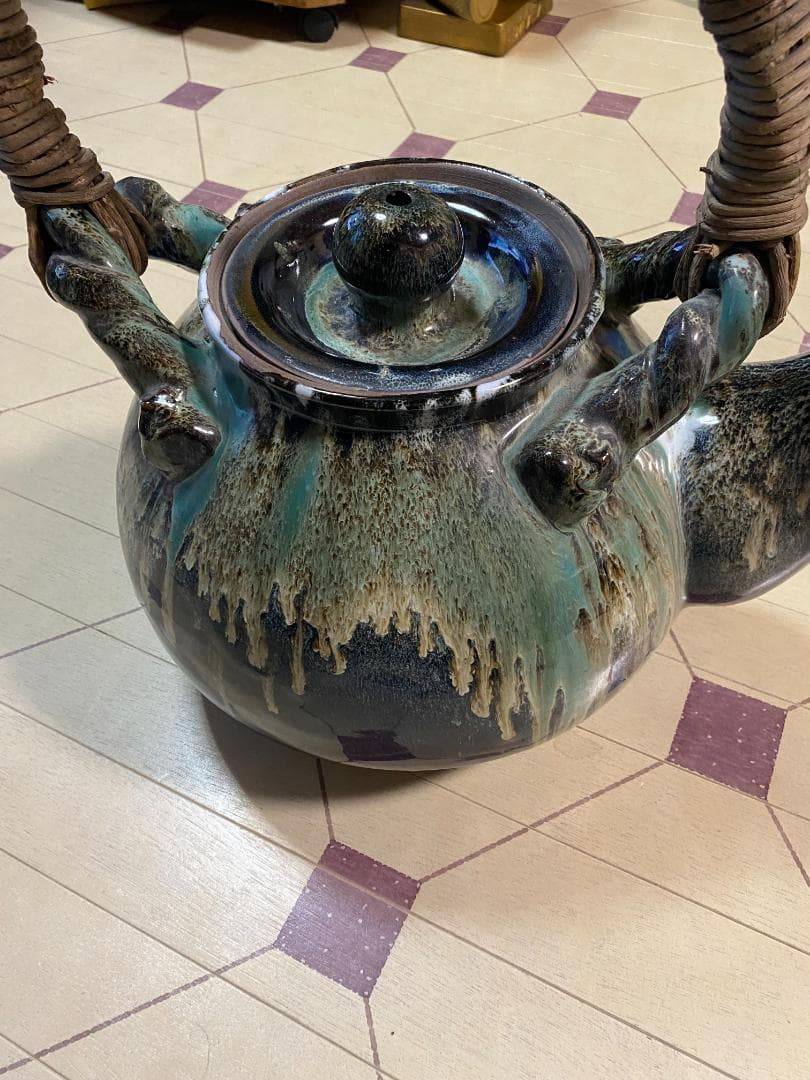 巨大急須　４０㎝×５０㎝　上野焼？