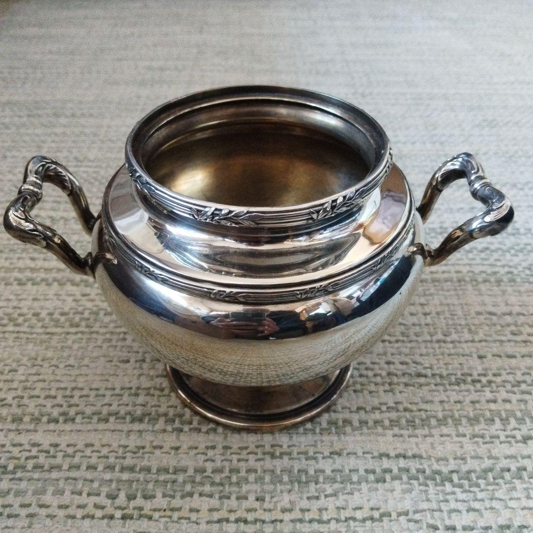 クリストフルガリア　銀器　年代もの ハンドル付き装飾ボウル