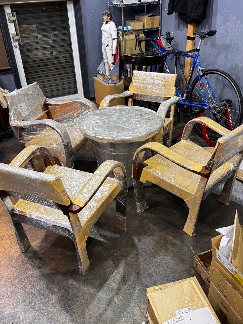 【タイのチェンマイ産】ハンドメイド 木製テーブル&チェア4脚セット (引取限定)