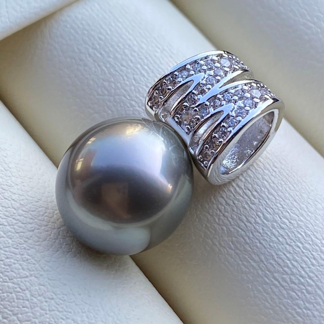 本真珠　南洋黒蝶真珠ネックレストップ　12*11.2mmグリーングレーPT935