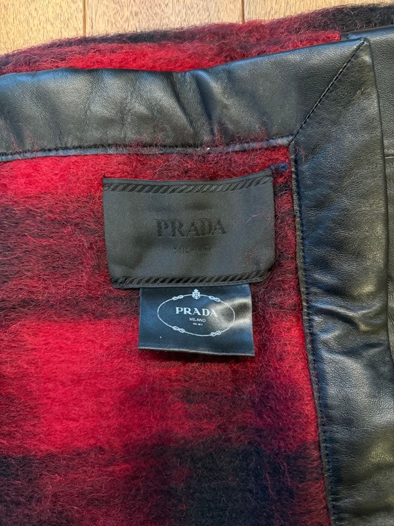 【PRADA】プラダ 赤 黒 チェック柄 ブランケット