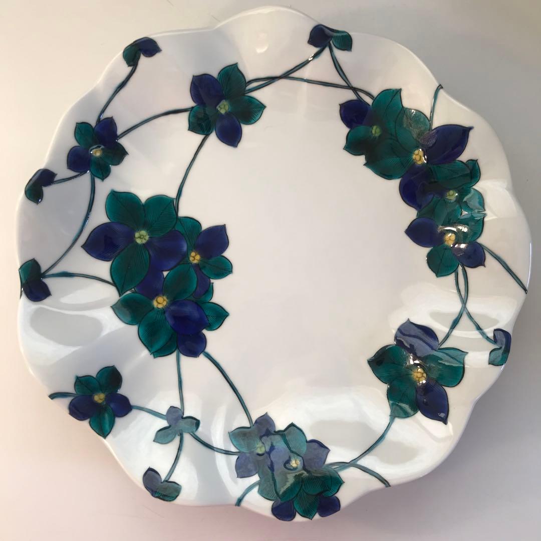 P38 気になる方はお早めに　匿名配送込み　九谷焼大皿　箱付き　涼花文　器　幸