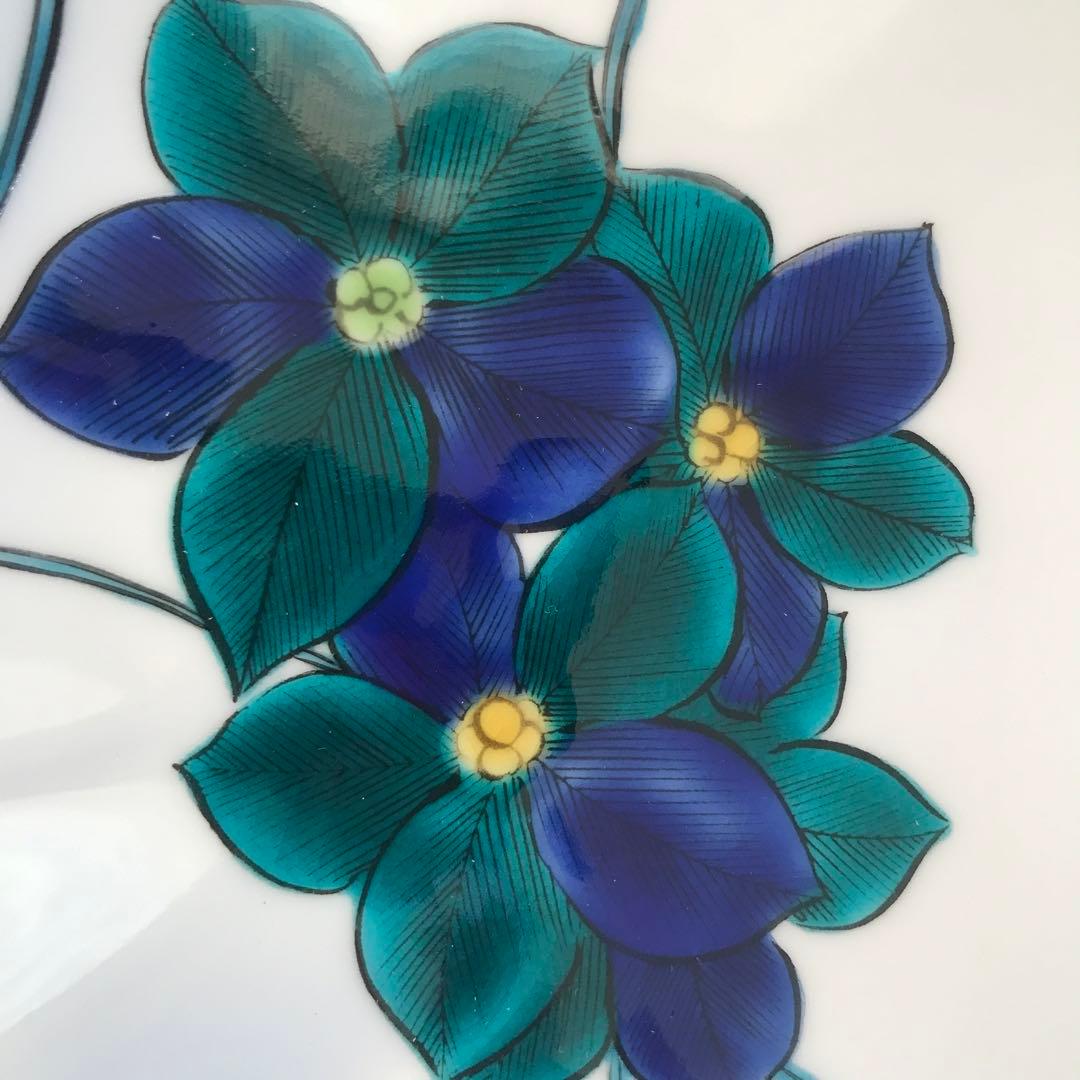 P38 気になる方はお早めに　匿名配送込み　九谷焼大皿　箱付き　涼花文　器　幸