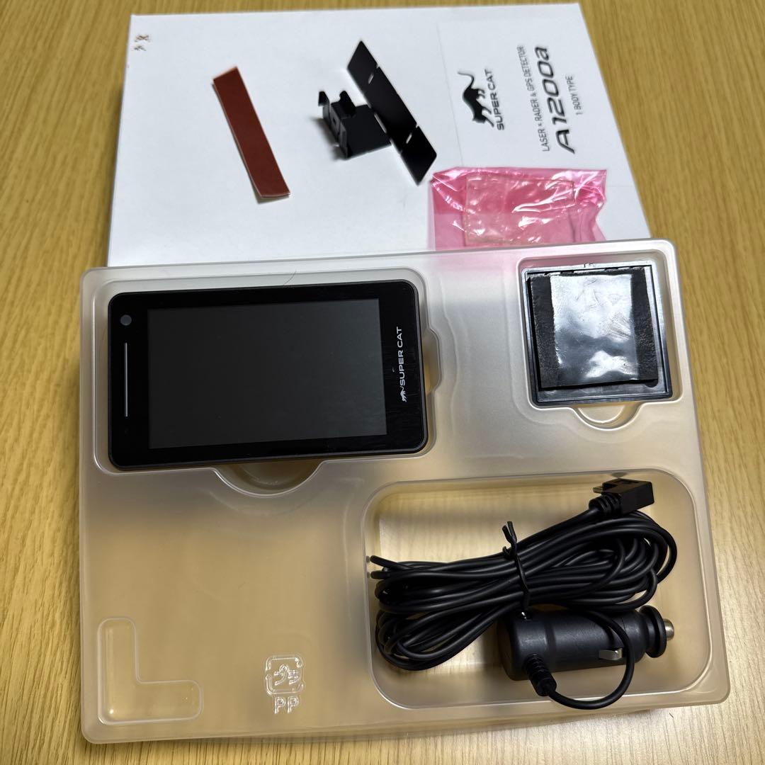 レーダー探知機　ユピテルSUPER CAT A1200a フルスペック　日本製