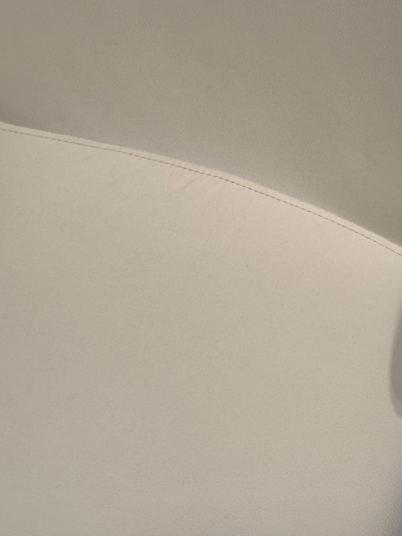 Cassina カッシーナ 367 HOLA オラ本革 ①