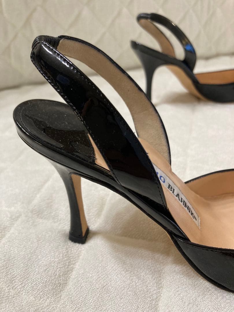MANOLO BLAHNIK ブラック ハイヒール