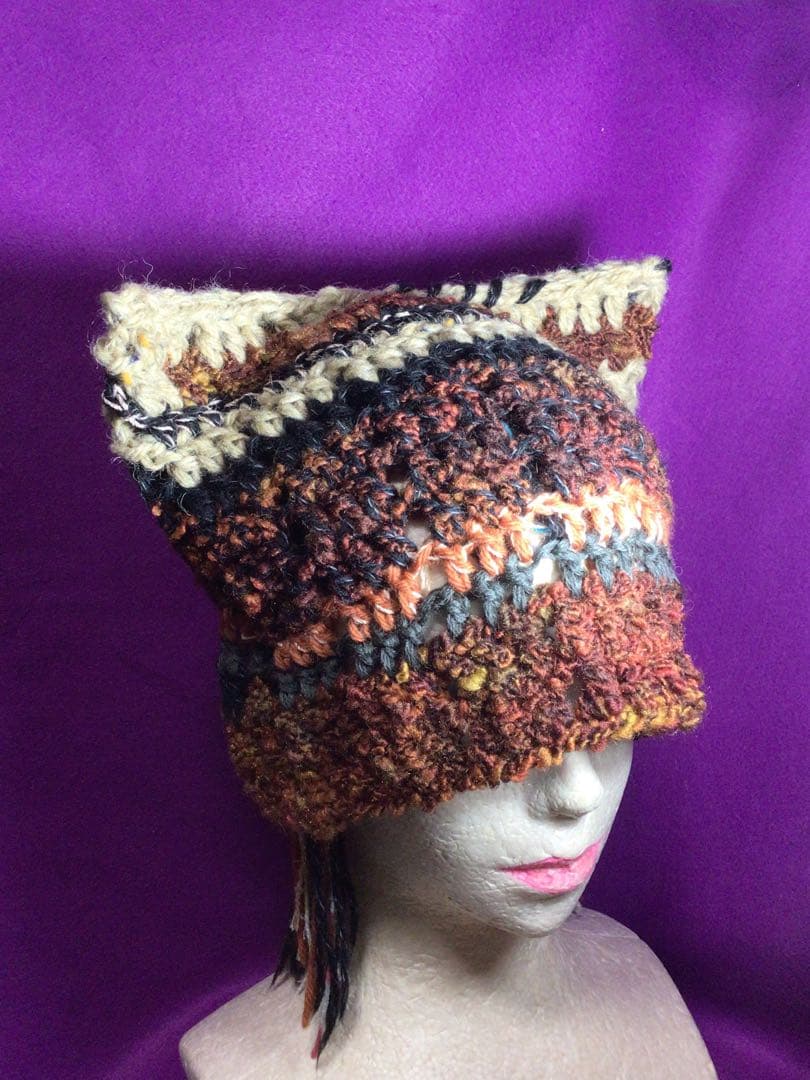 手作り猫耳ニット帽　茶　ベージュ　黒　モールみたいな糸　紐取り外し可能