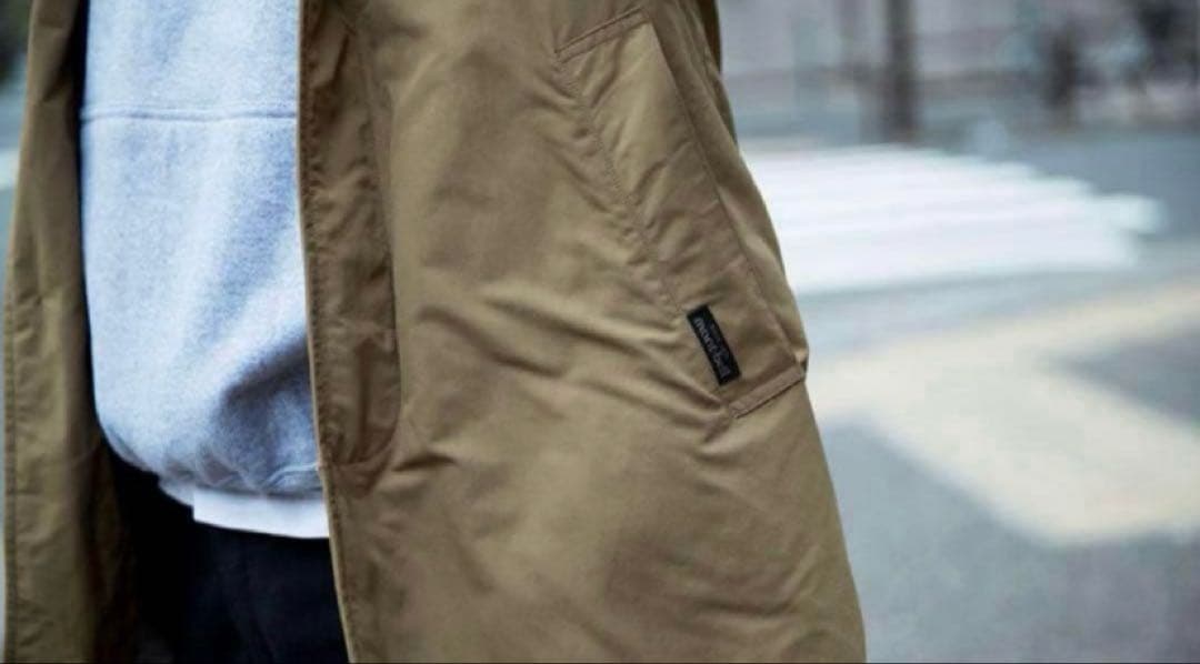 美品 モンベル　mont-bell ダウン ライナーコート M ベージュ