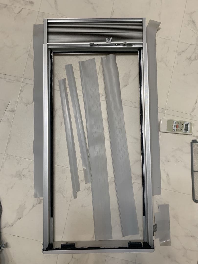 ☆大阪府引き取り限定☆美品　KOIZUMI ウィンドエアコン クーラー 冷房専用